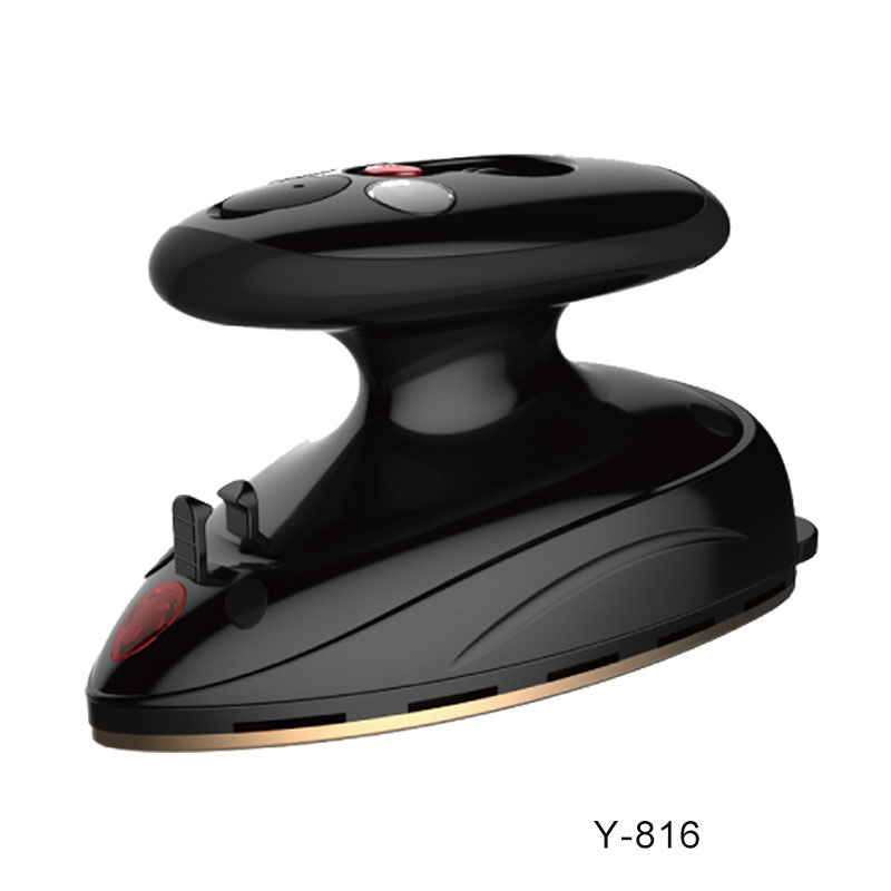 What are the Differences between a Travel Steam Iron and an Ordinary Iron?